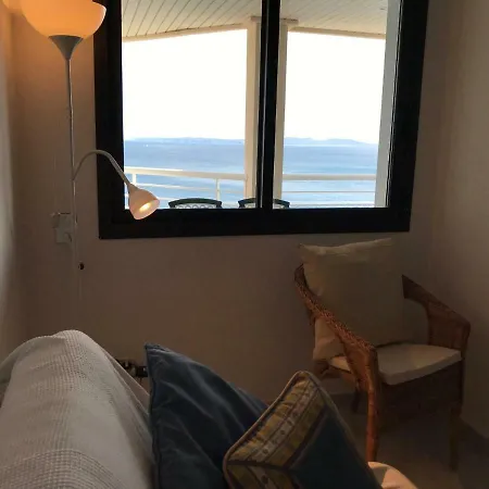 Golden Bay 로지즈