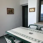Golden Bay Apartamento *