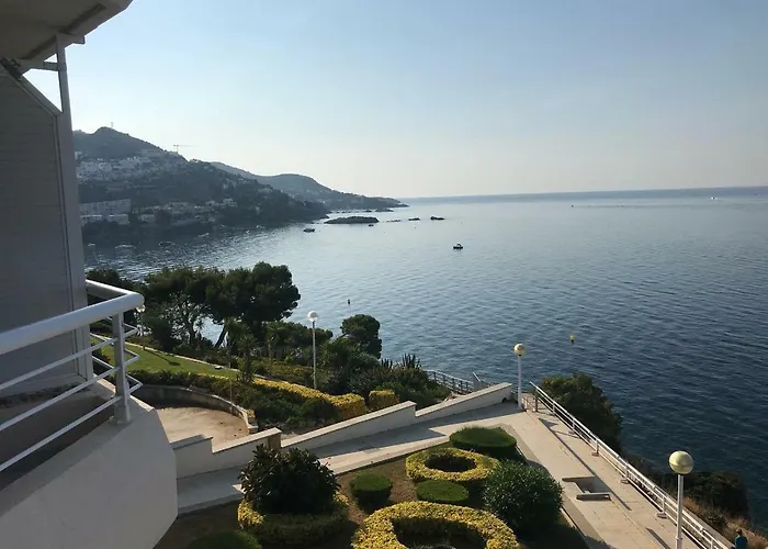 Golden Bay * 로지즈