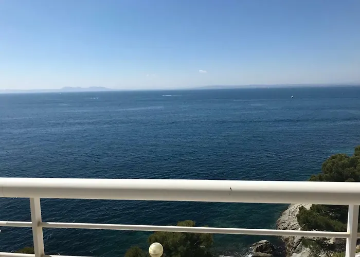 Golden Bay 로지즈